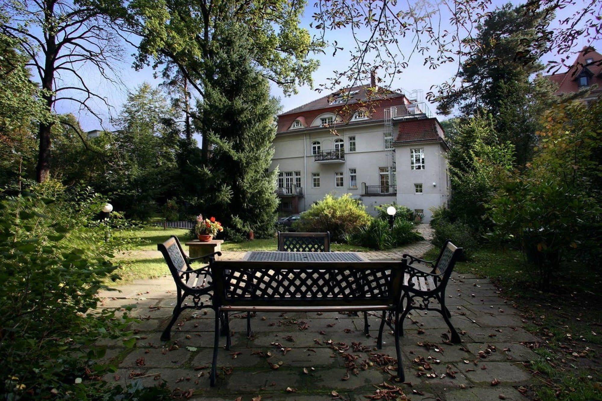 Aparthotel Villa Freisleben Dresden Exterior photo